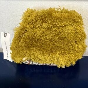 Anthropologie Jasper & Jeera Shag Coin Change Purse Pinch Hinge Yellow Green NWT